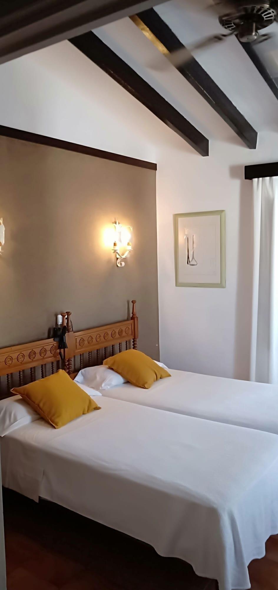 Hostal Cas Bombu Кала Ратхада Екстериор снимка