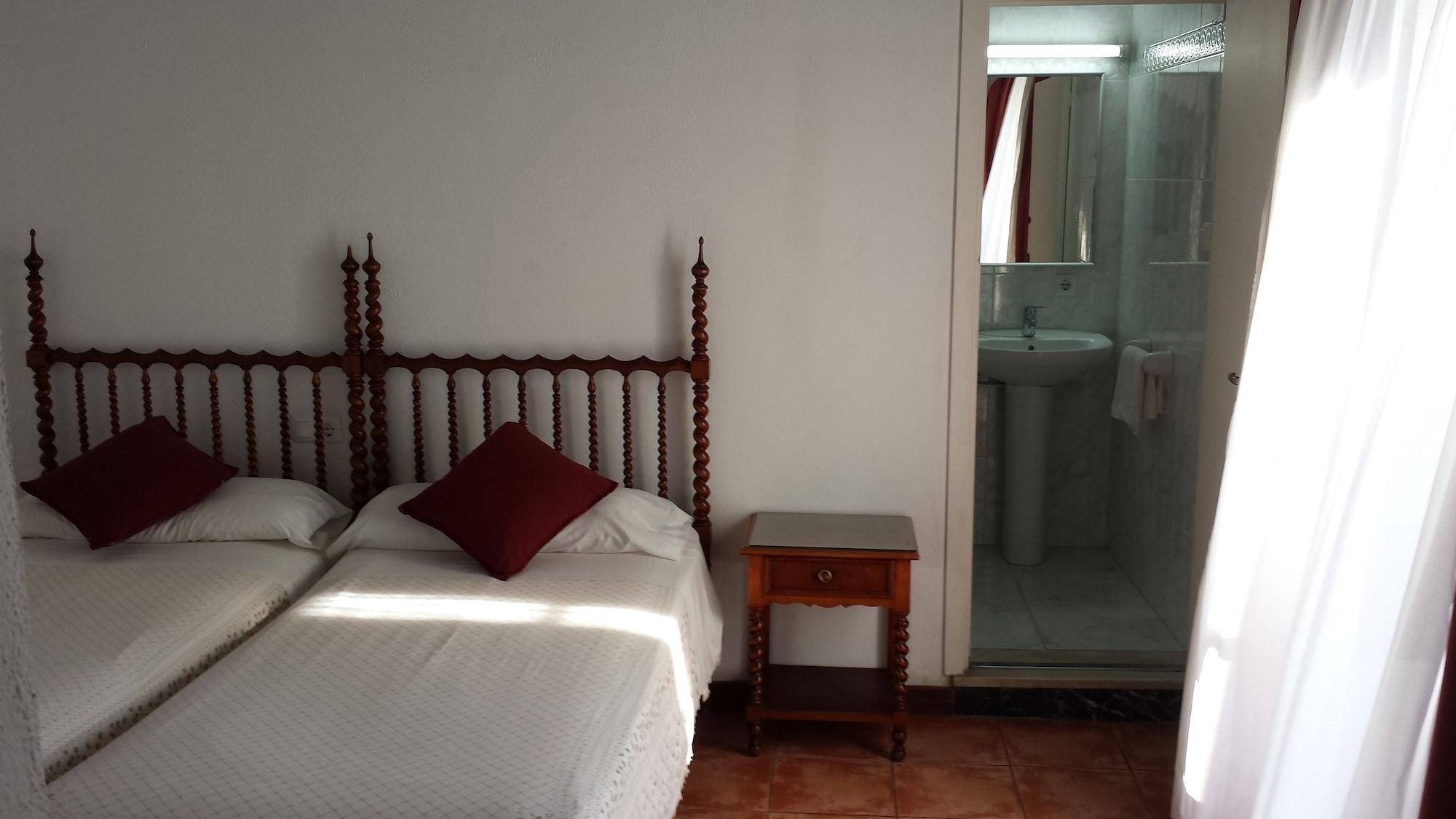 Hostal Cas Bombu Кала Ратхада Екстериор снимка