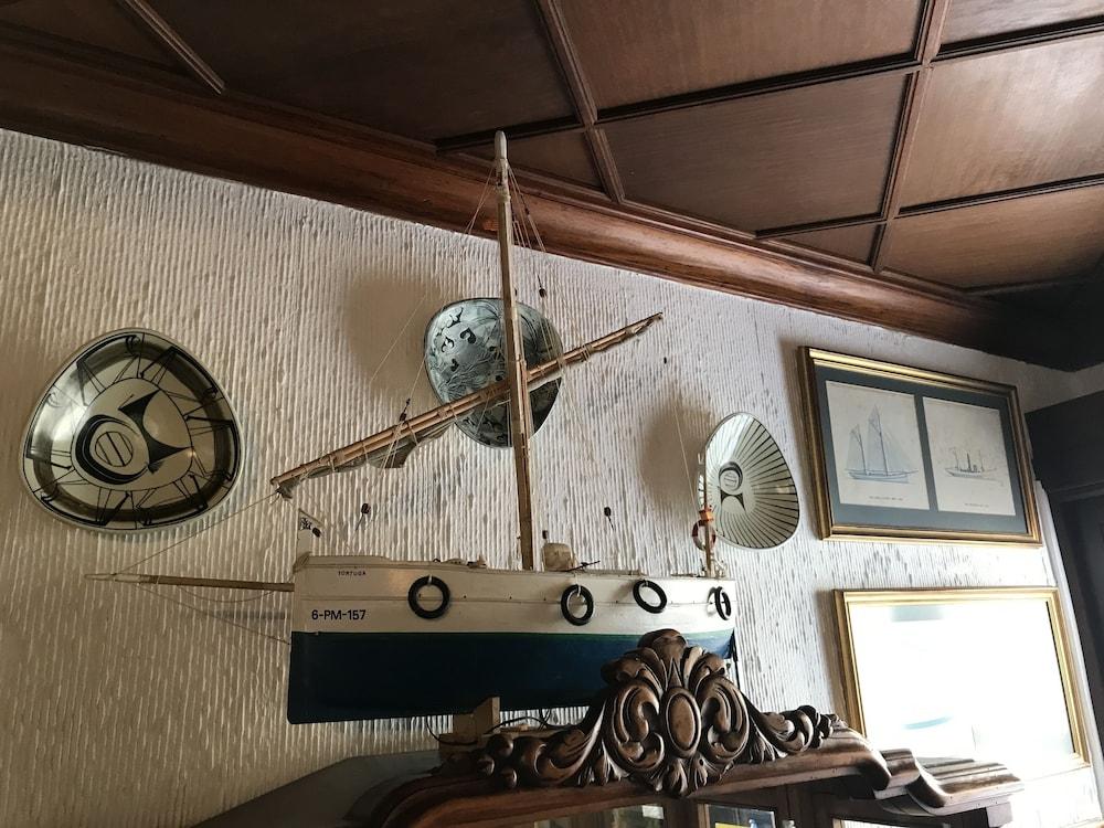 Hostal Cas Bombu Кала Ратхада Екстериор снимка
