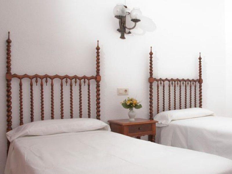 Hostal Cas Bombu Кала Ратхада Екстериор снимка