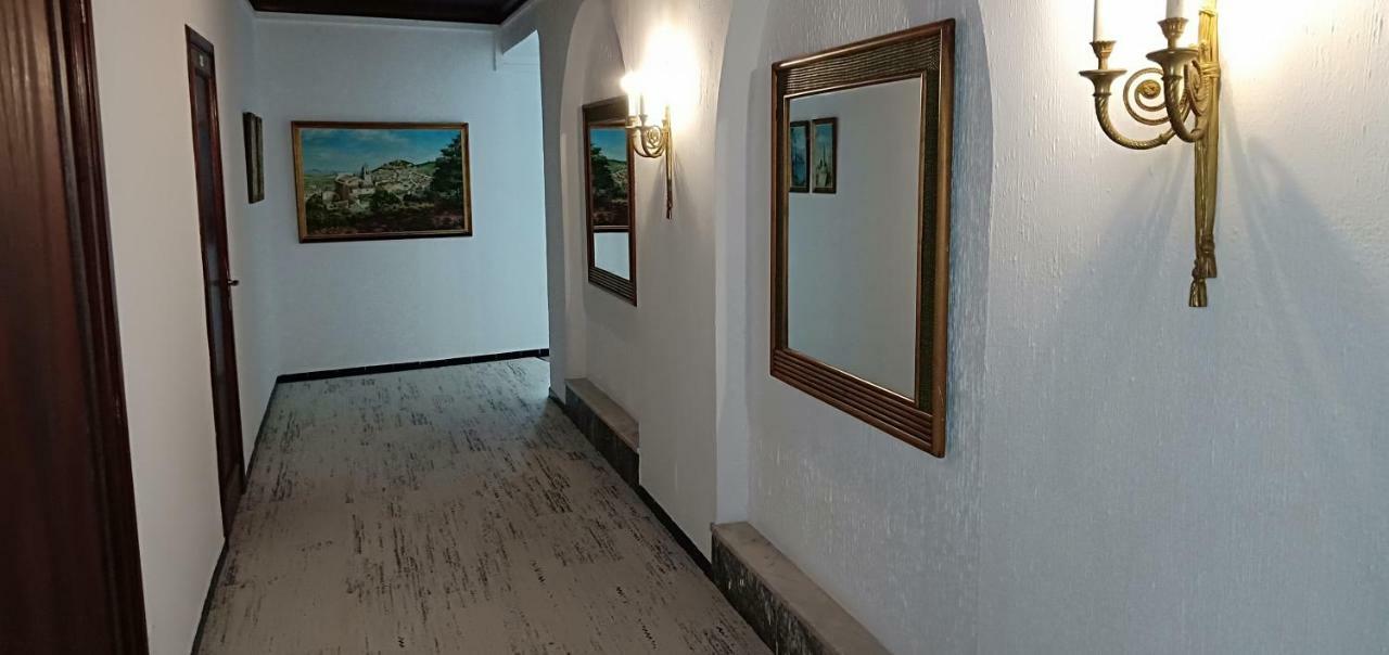 Hostal Cas Bombu Кала Ратхада Екстериор снимка