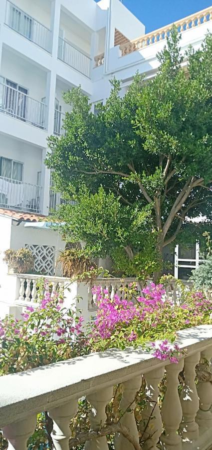 Hostal Cas Bombu Кала Ратхада Екстериор снимка