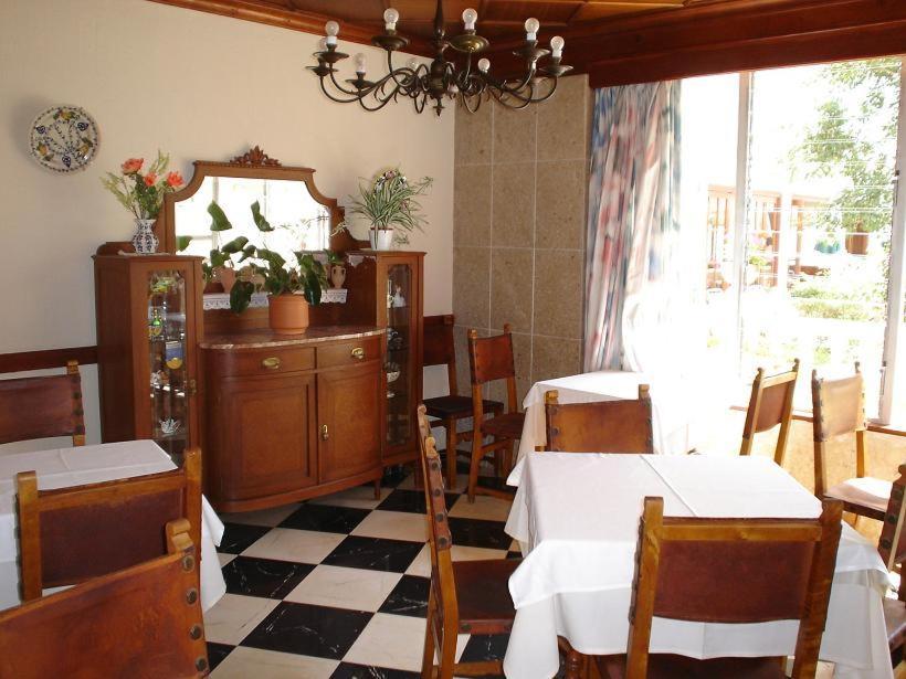 Hostal Cas Bombu Кала Ратхада Екстериор снимка